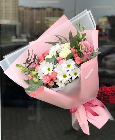 Букет цветов из: Розы, Лизиантусы и Хризантемы в Острогорке
